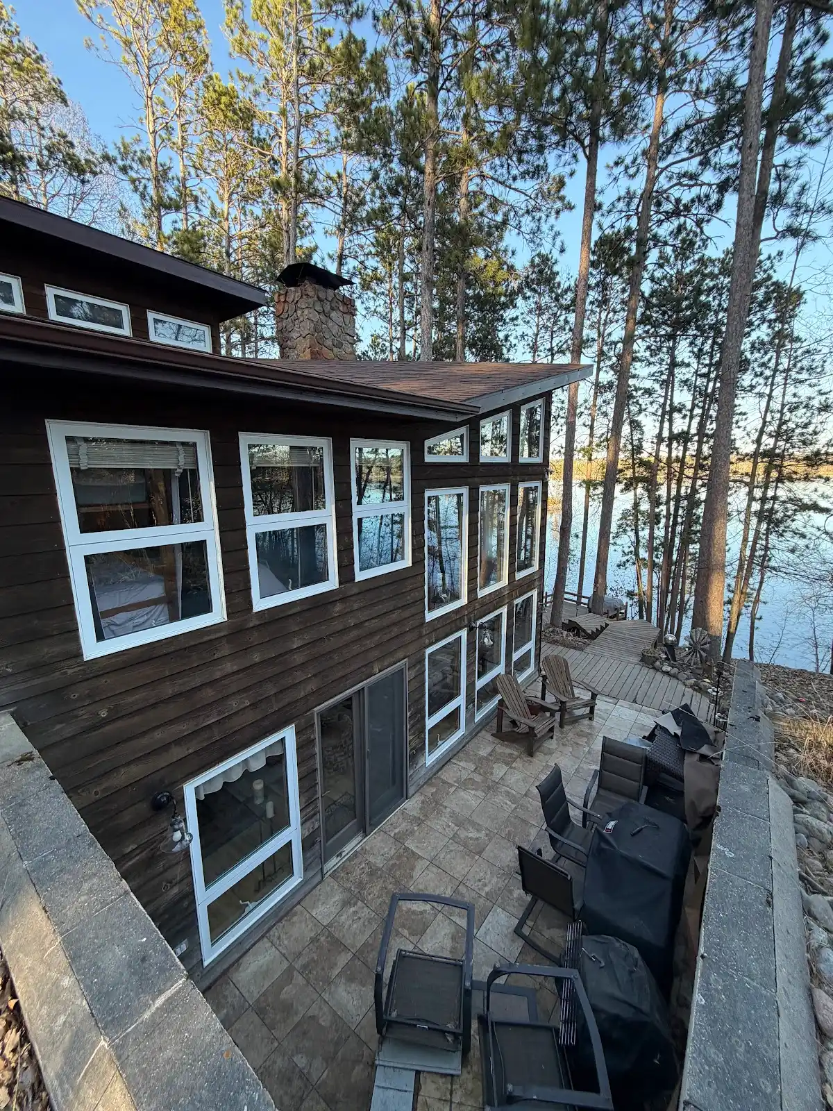 Lakefront cabin
